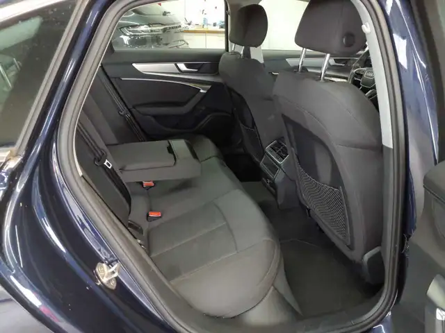 Audi A6 view 14