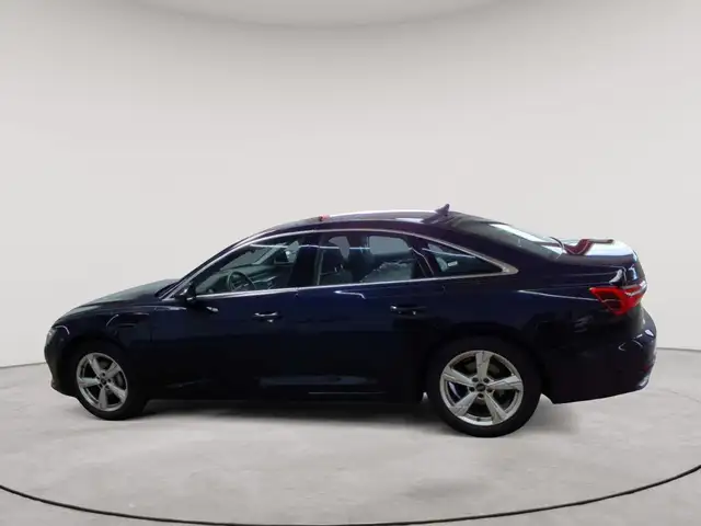 Audi A6 view 6