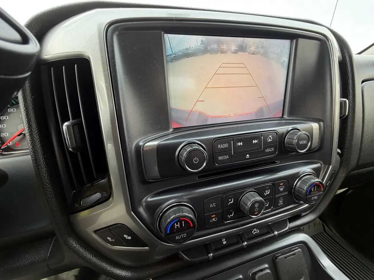 Chevrolet Silverado 1500 снимка Chevrolet Silverado 1500