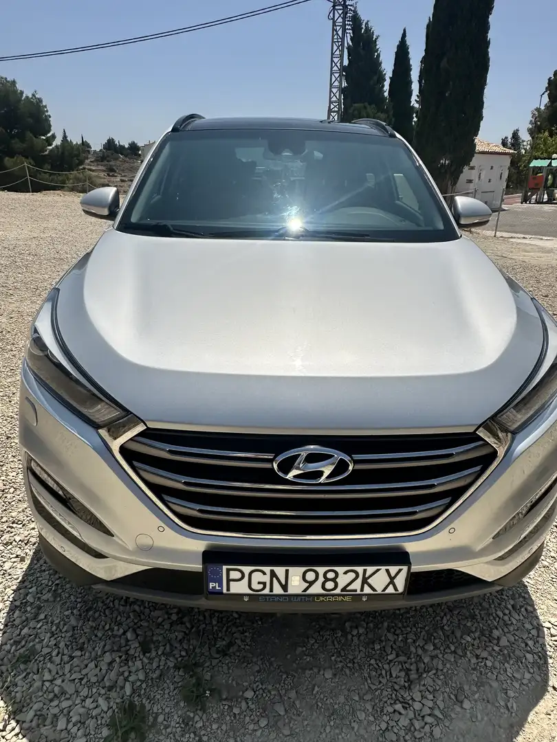 Hyundai TUCSON 2.0 CRDi 4WD Automatik Premium - 1