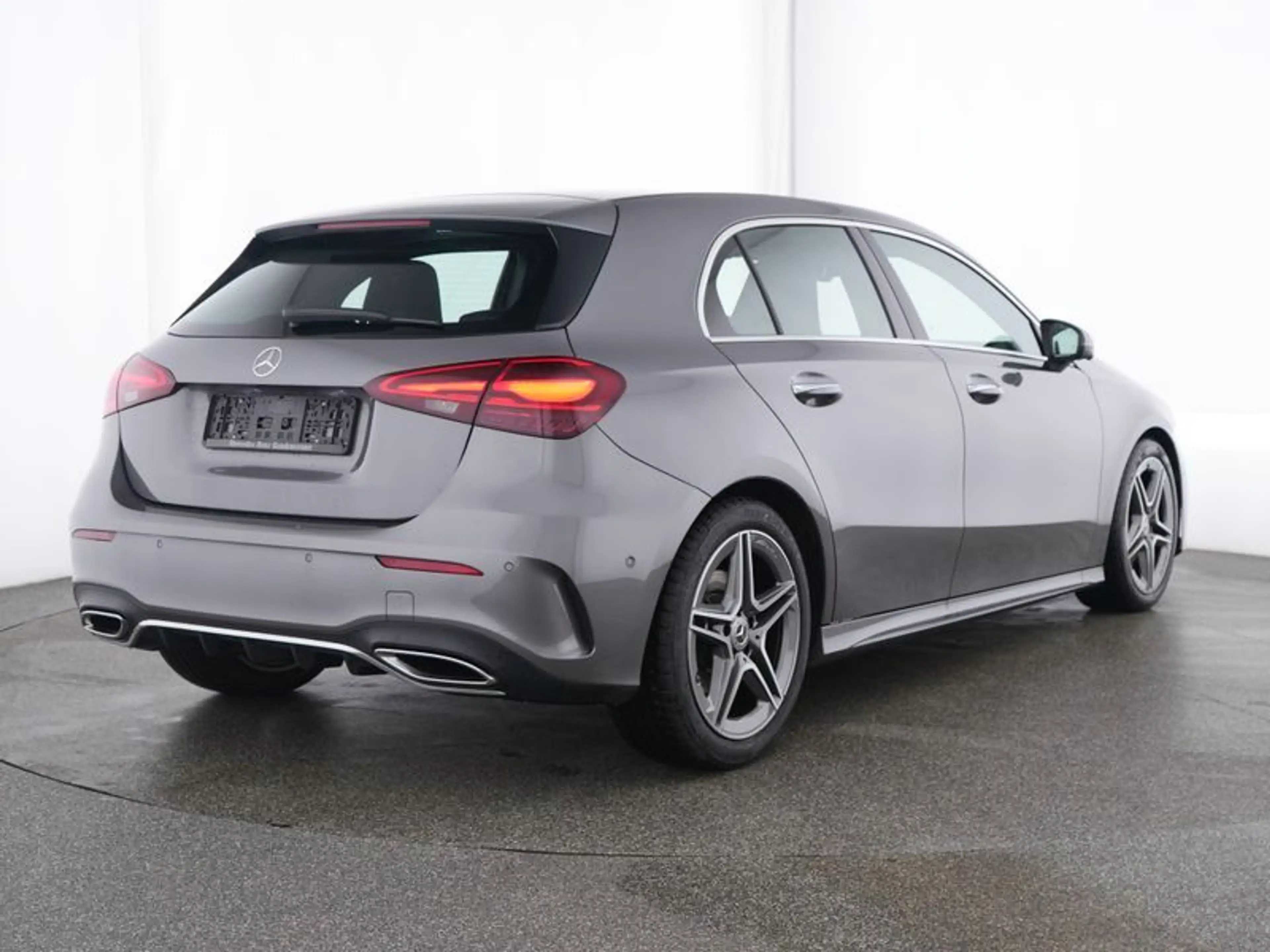 Mercedes-Benz A 200 AMG+MULTIBEAM+TOTW+AMBIENTE+ILS+360+KAM — photo 3