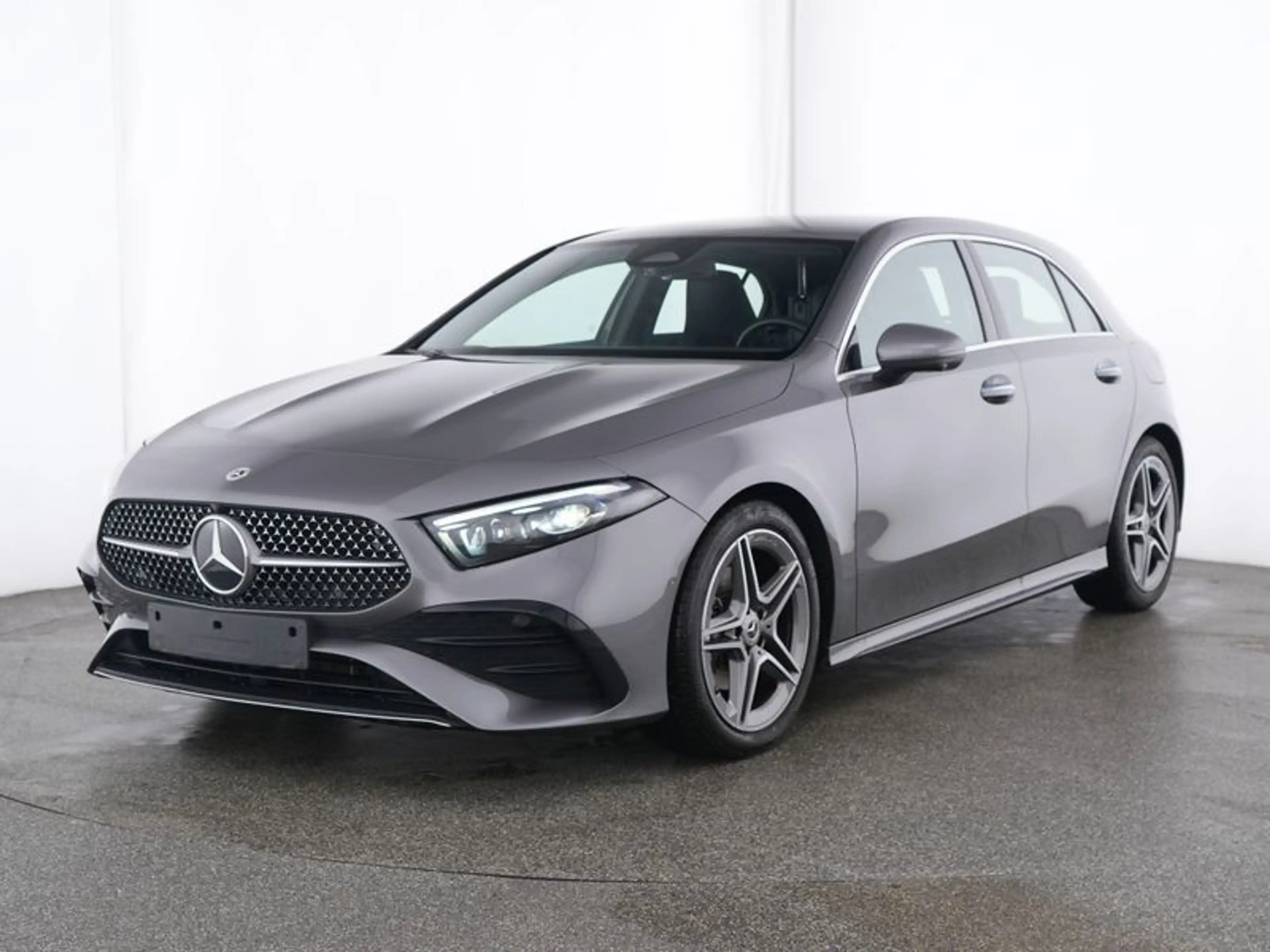 Mercedes-Benz A 200 AMG+MULTIBEAM+TOTW+AMBIENTE+ILS+360+KAM — photo 2