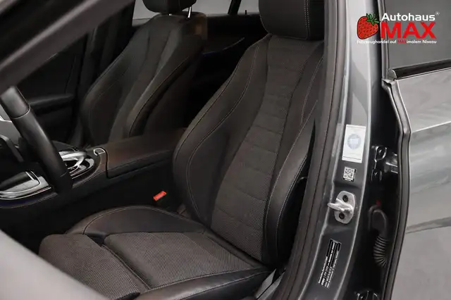 Mercedes-Benz 300 view 14