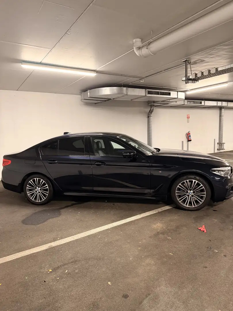 BMW 530 530d xDrive Touring Aut. Sport Line - 2