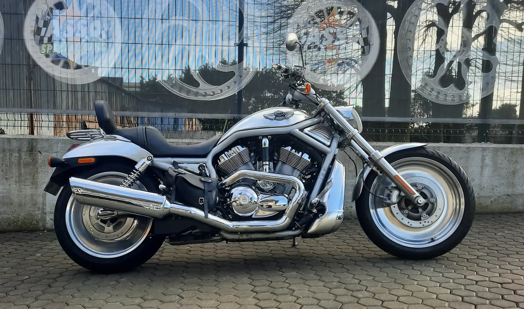 Harley-Davidson V-Rod VRSCA Argintiu - 1