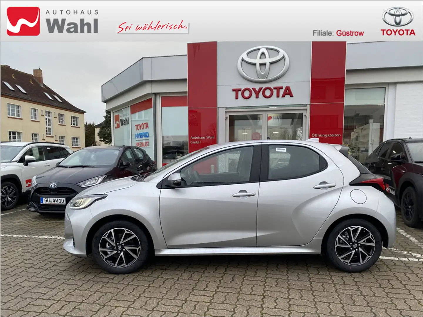 Toyota Yaris Hybrid 1.5 VVT-i Team D KAMERA ACC LED Silber - 2