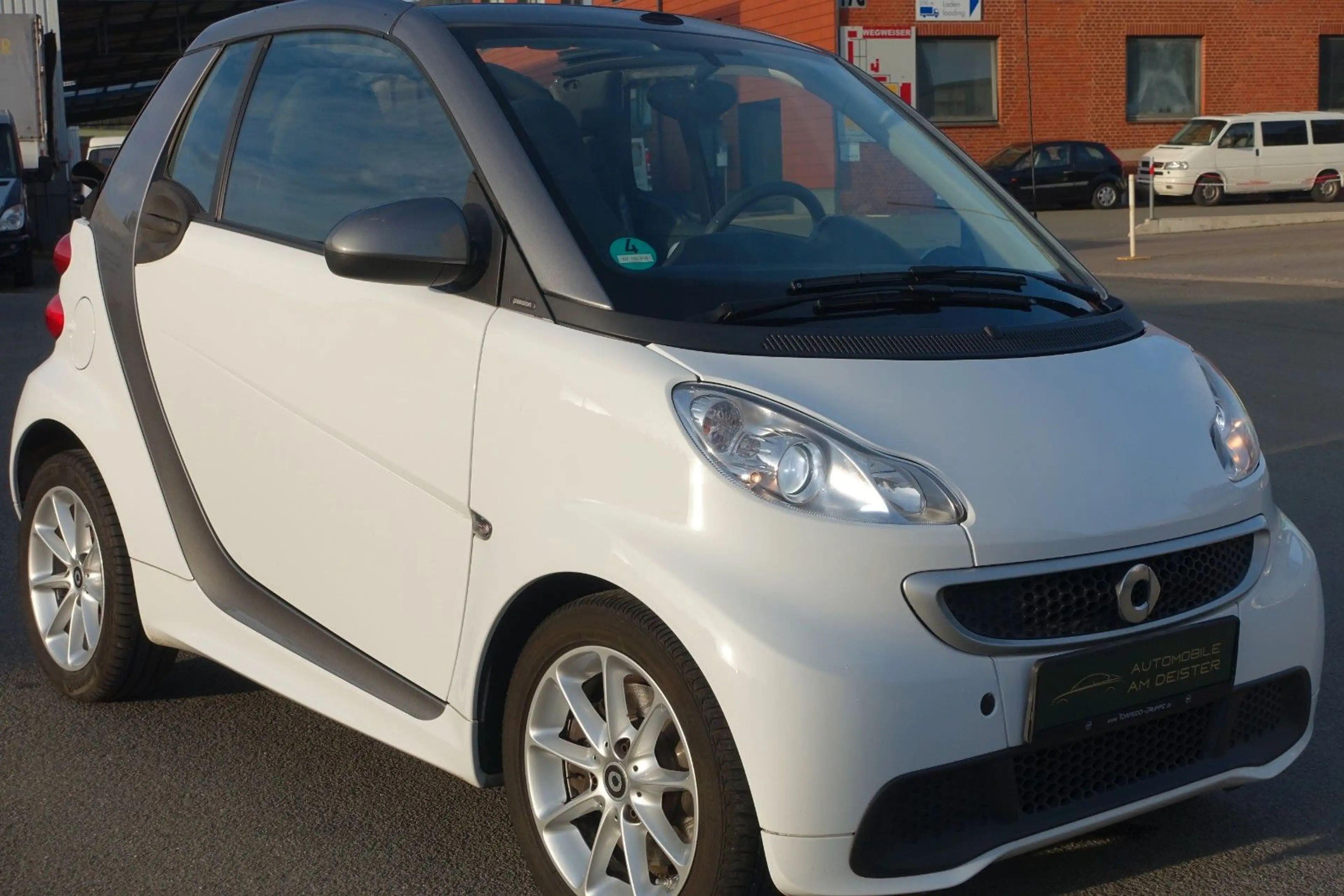 smart forTwo cabrio /Micro Hybrid Drive 52 kW/LED/PURE — photo 10
