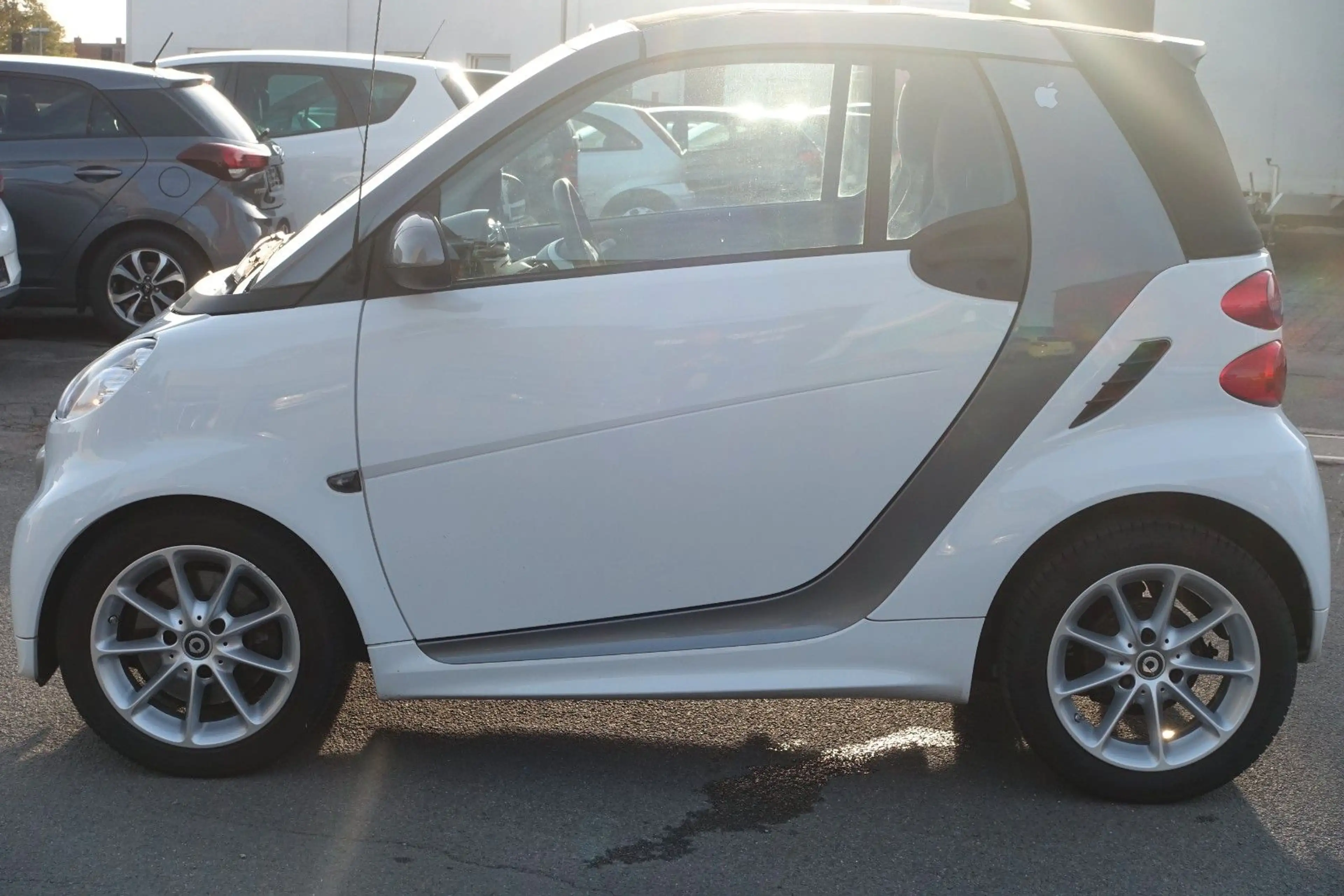 smart forTwo cabrio /Micro Hybrid Drive 52 kW/LED/PURE — photo 5