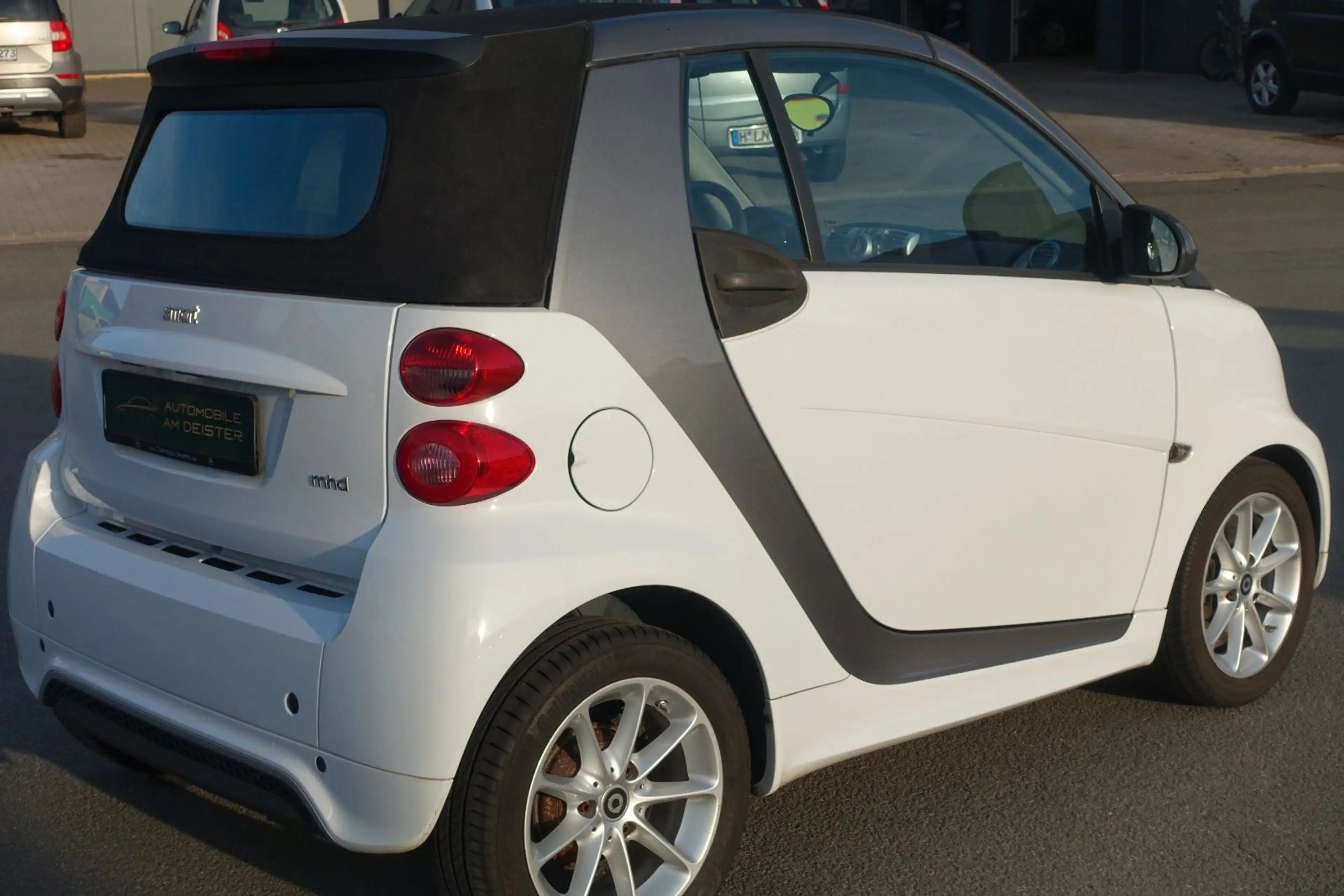 smart forTwo cabrio /Micro Hybrid Drive 52 kW/LED/PURE — photo 3