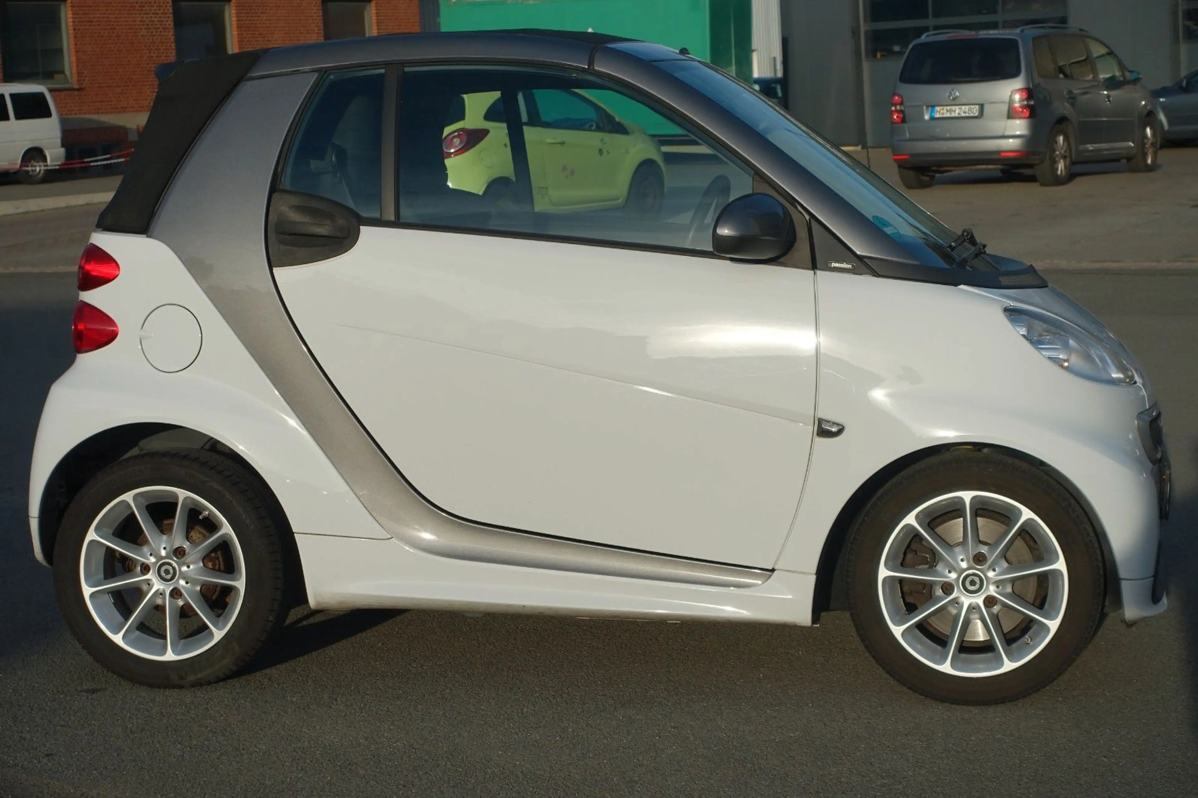 smart forTwo cabrio /Micro Hybrid Drive 52 kW/LED/PURE — photo 2
