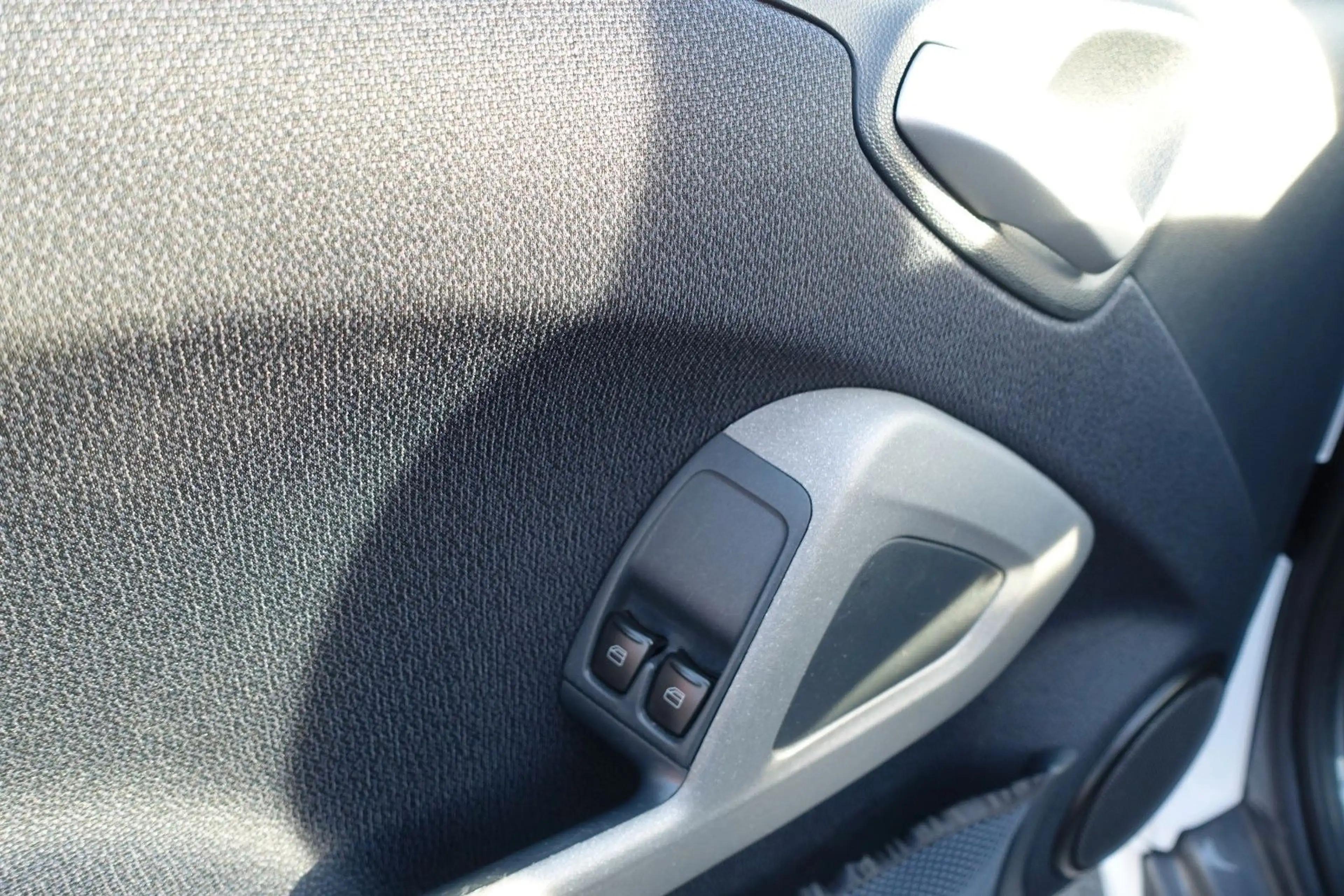 smart forTwo cabrio /Micro Hybrid Drive 52 kW/LED/PURE — photo 13