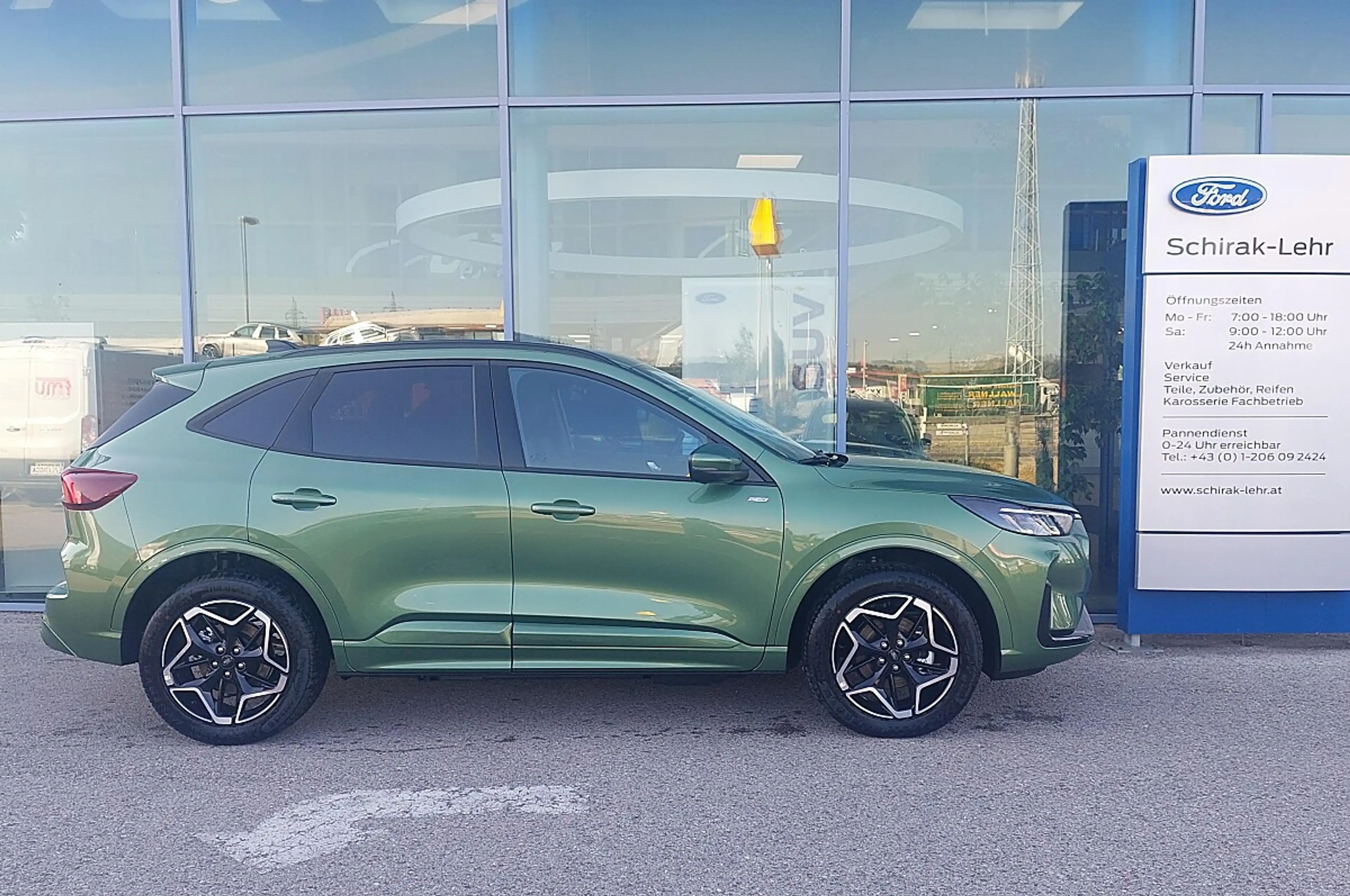 Ford Kuga ST-LINE 2.5HEV 243PS CVT FWD — photo 3