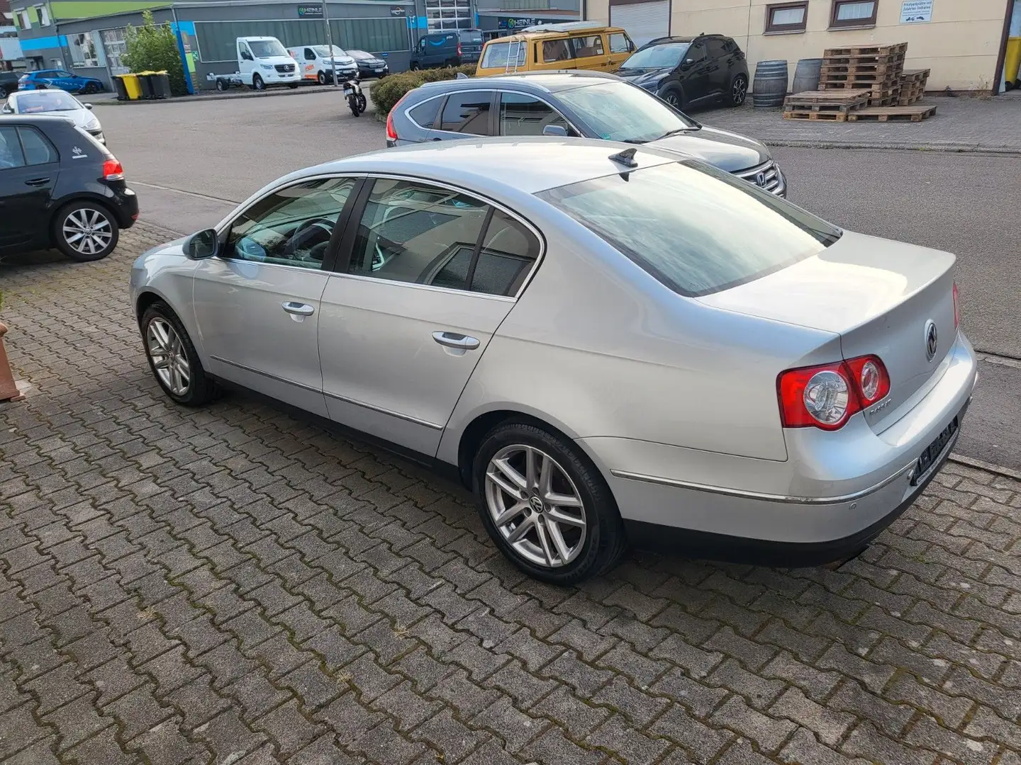 Volkswagen Passat Lim. Highline, Navi,  Zahnriemen neu!! Silber - 2