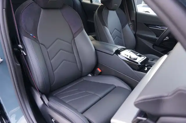 BMW i5 xDrive40 M Sport Pro | € 534 mtl | AHK | Panorama Ansicht 12