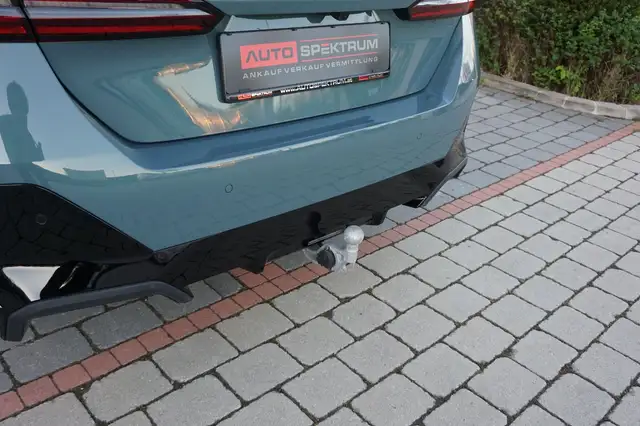 BMW i5 xDrive40 M Sport Pro | € 534 mtl | AHK | Panorama Ansicht 25