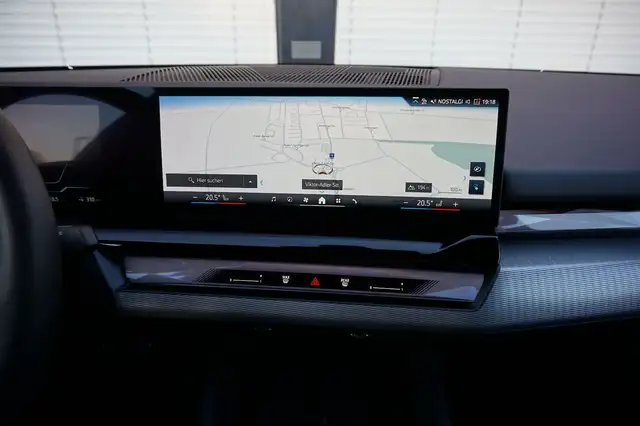 BMW i5 xDrive40 M Sport Pro | € 534 mtl | AHK | Panorama Ansicht 14