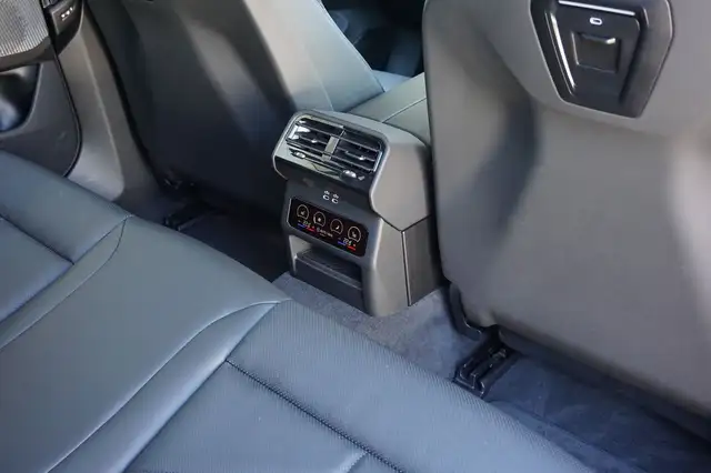 BMW i5 xDrive40 M Sport Pro | € 534 mtl | AHK | Panorama Ansicht 27