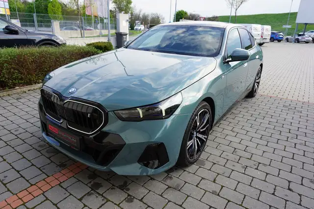 BMW i5 xDrive40 M Sport Pro | € 534 mtl | AHK | Panorama Ansicht 45