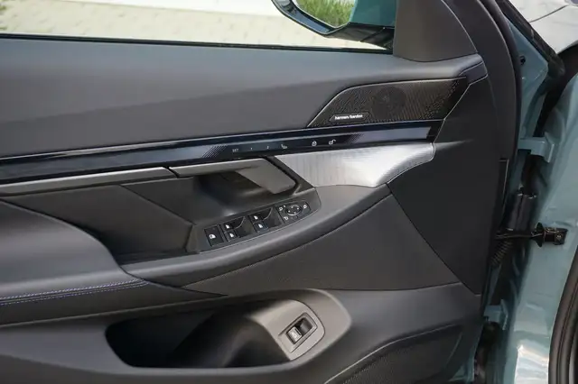 BMW i5 xDrive40 M Sport Pro | € 534 mtl | AHK | Panorama Ansicht 21