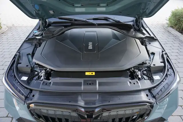 BMW i5 xDrive40 M Sport Pro | € 534 mtl | AHK | Panorama Ansicht 48