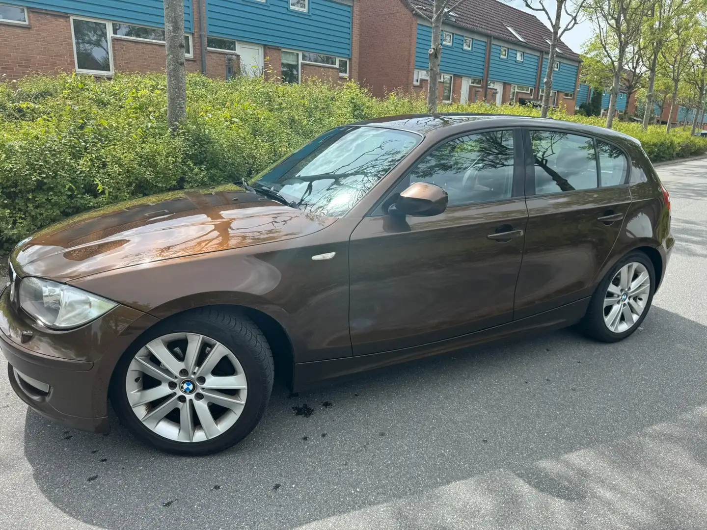 BMW 118 118 d Hnědá - 2