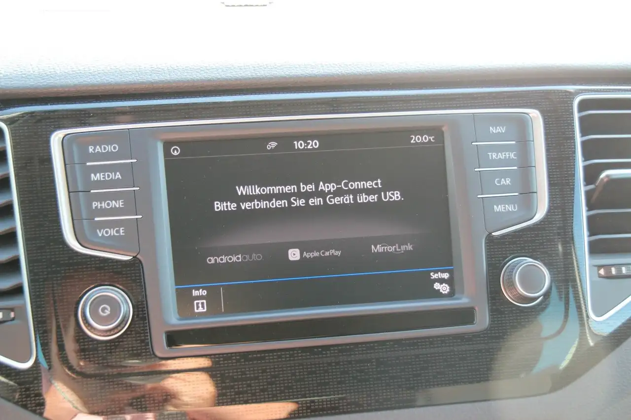 Volkswagen Golf Sportsvan — photo 20 sur 24
