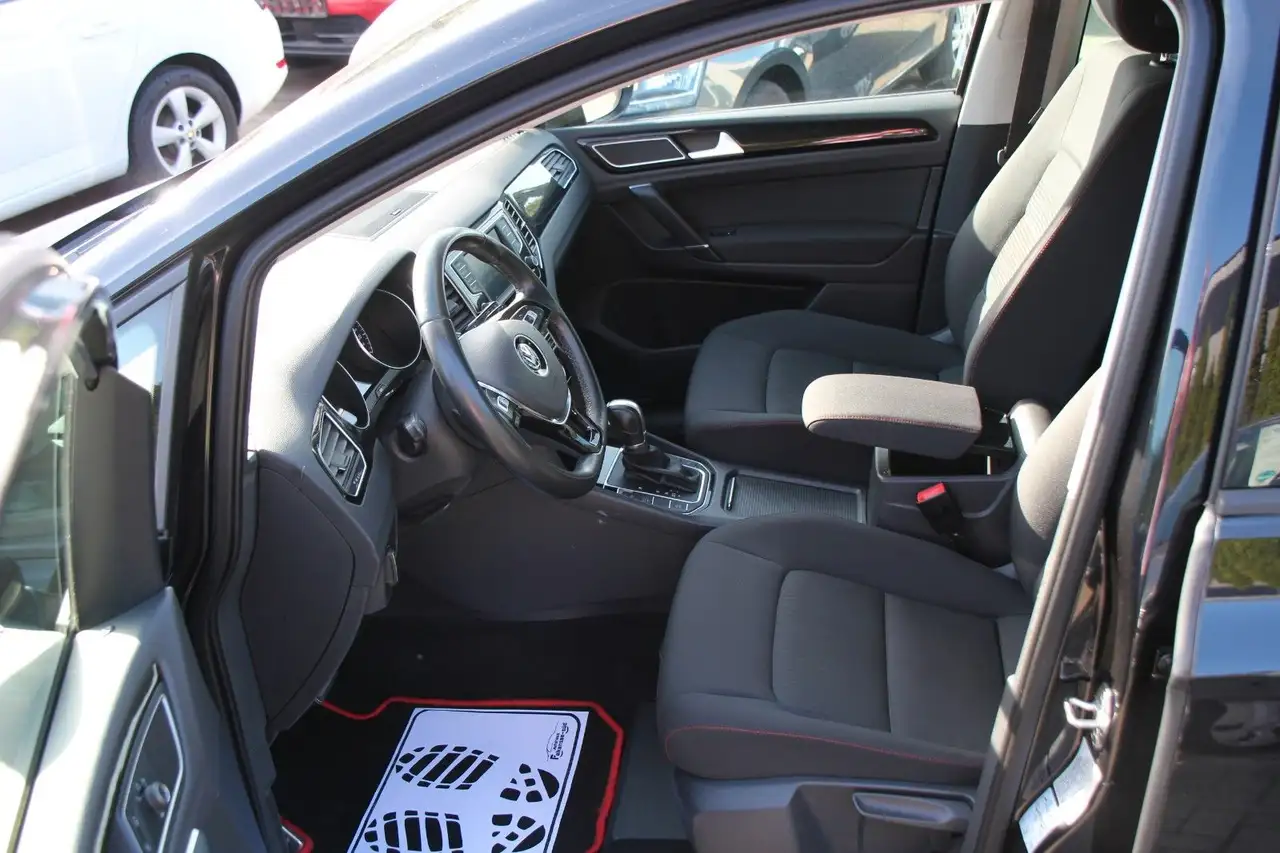 Volkswagen Golf Sportsvan — photo 11 sur 24