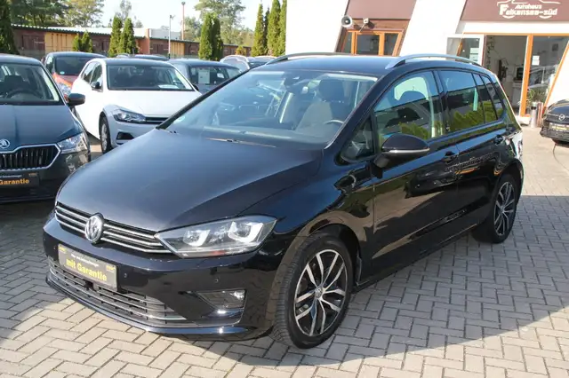 Volkswagen Golf Sportsvan en vente chez une concession Allemagne