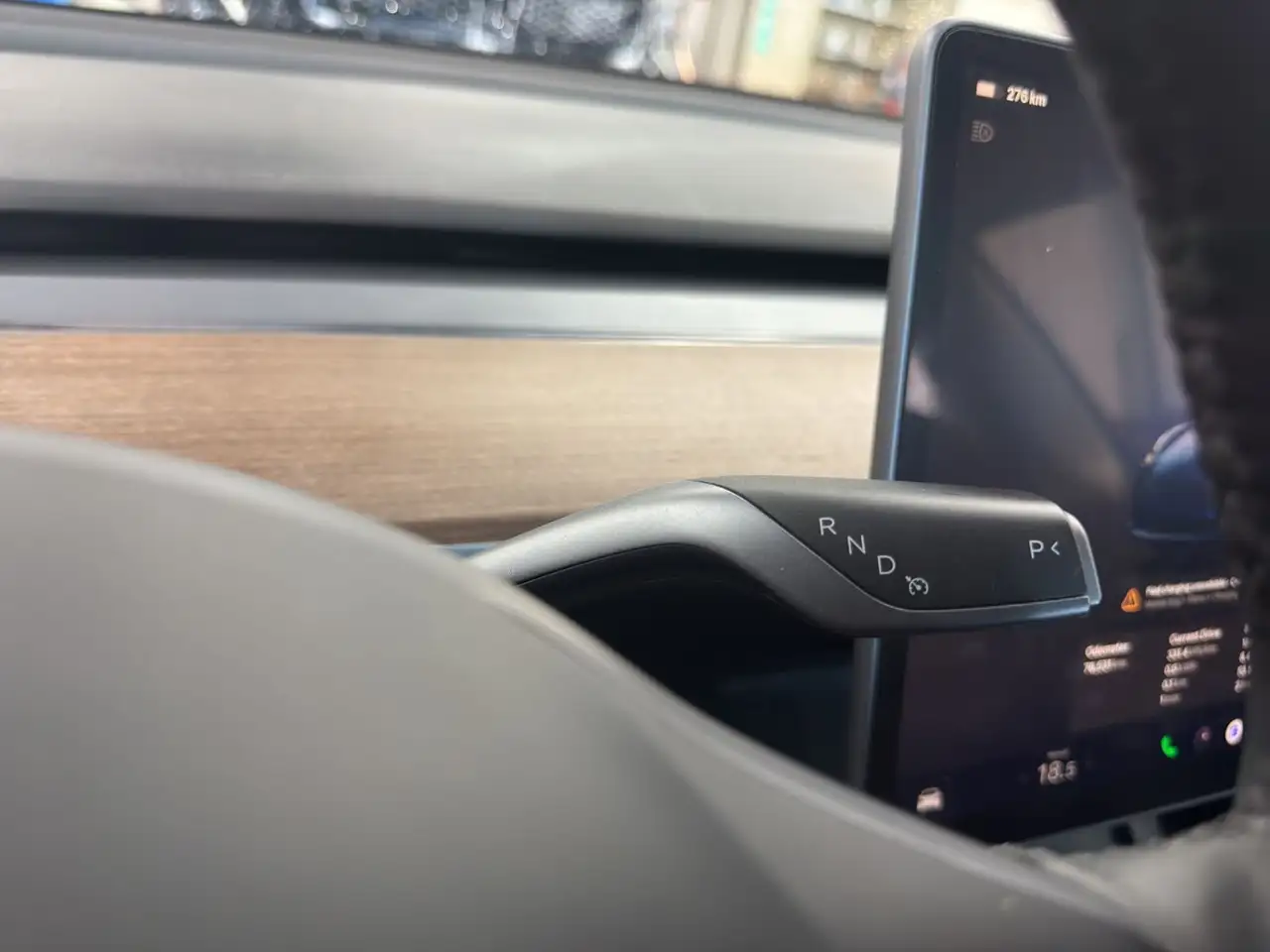 Tesla Model 3 снимка Tesla Model 3