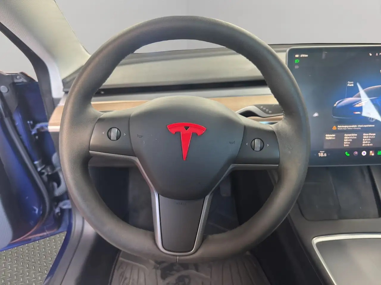 Tesla Model 3 снимка Tesla Model 3