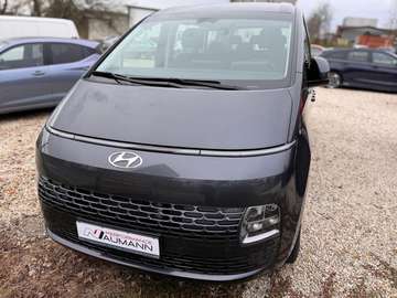 2.2 CRDi 4WD 9-Sitzer Trendline