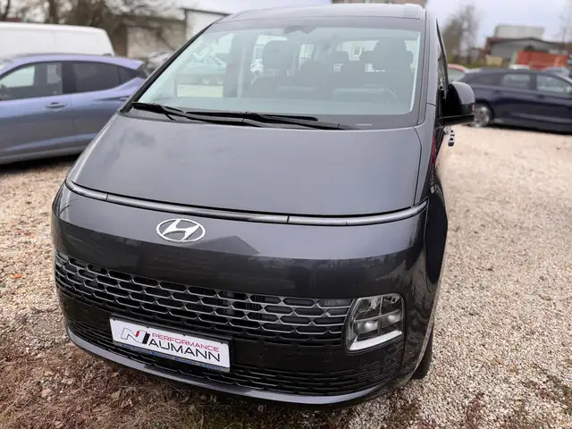 Hyundai STARIA 2.2 CRDi 4WD 9-Sitzer Trendline