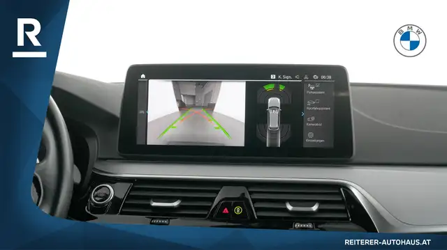 BMW 5 Series view 14