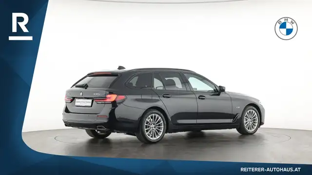 BMW 5 Series view 6