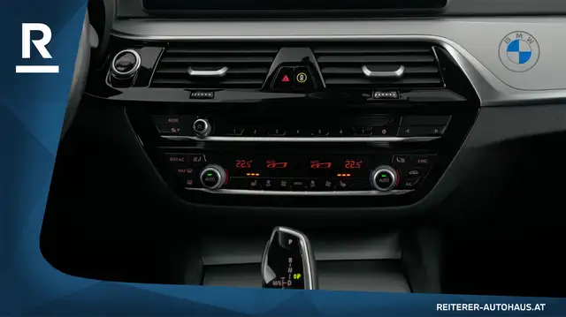 BMW 5 Series view 15