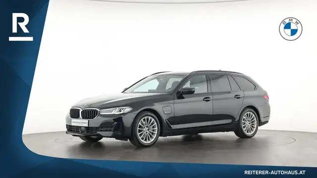 BMW 5 Series view 3