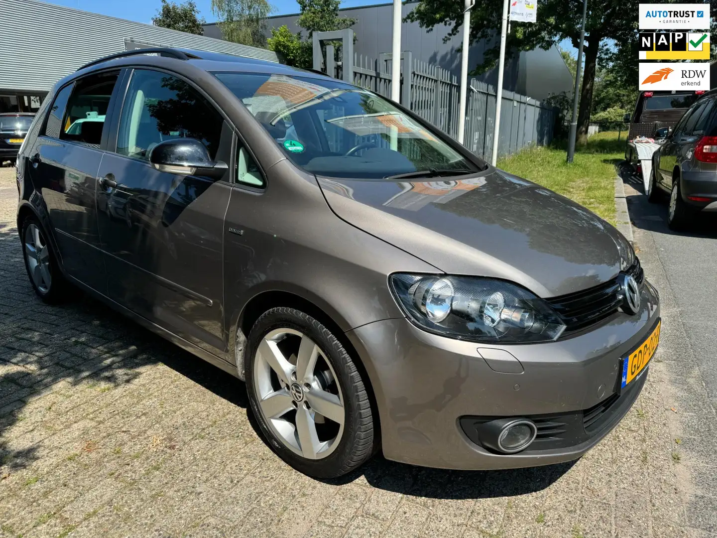 Volkswagen Golf Plus 1.2 TSI Highline BlueMotion , navi, cruise, elec p Marrón - 1
