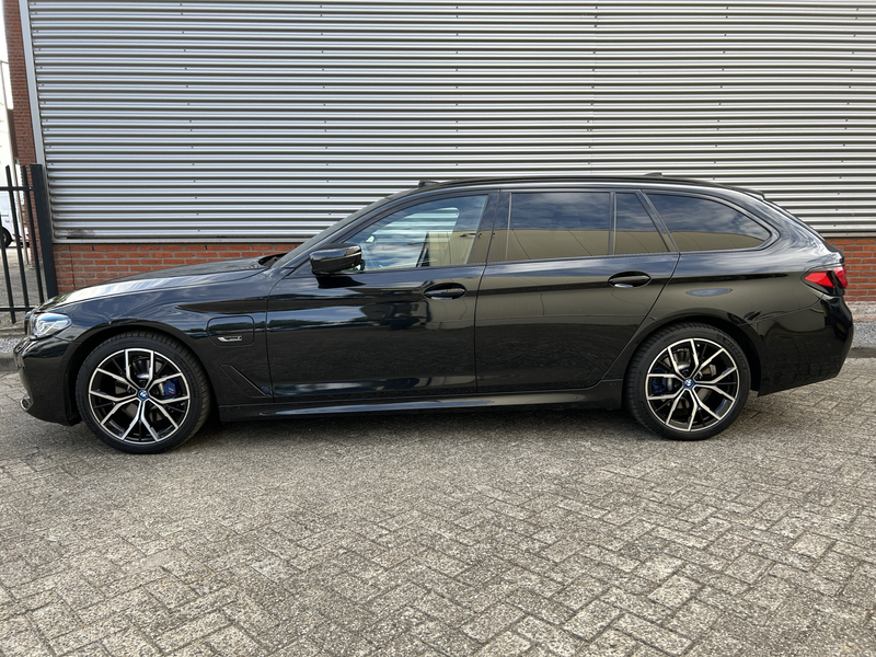 BMW 530 5-serie Touring 530e High Executive | Laser | HUD — photo 3