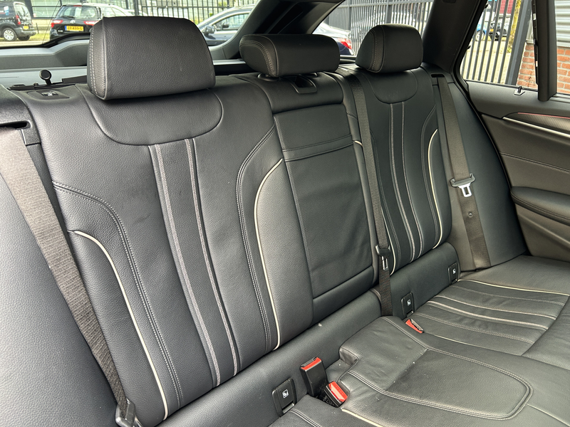 BMW 530 5-serie Touring 530e High Executive | Laser | HUD — photo 26