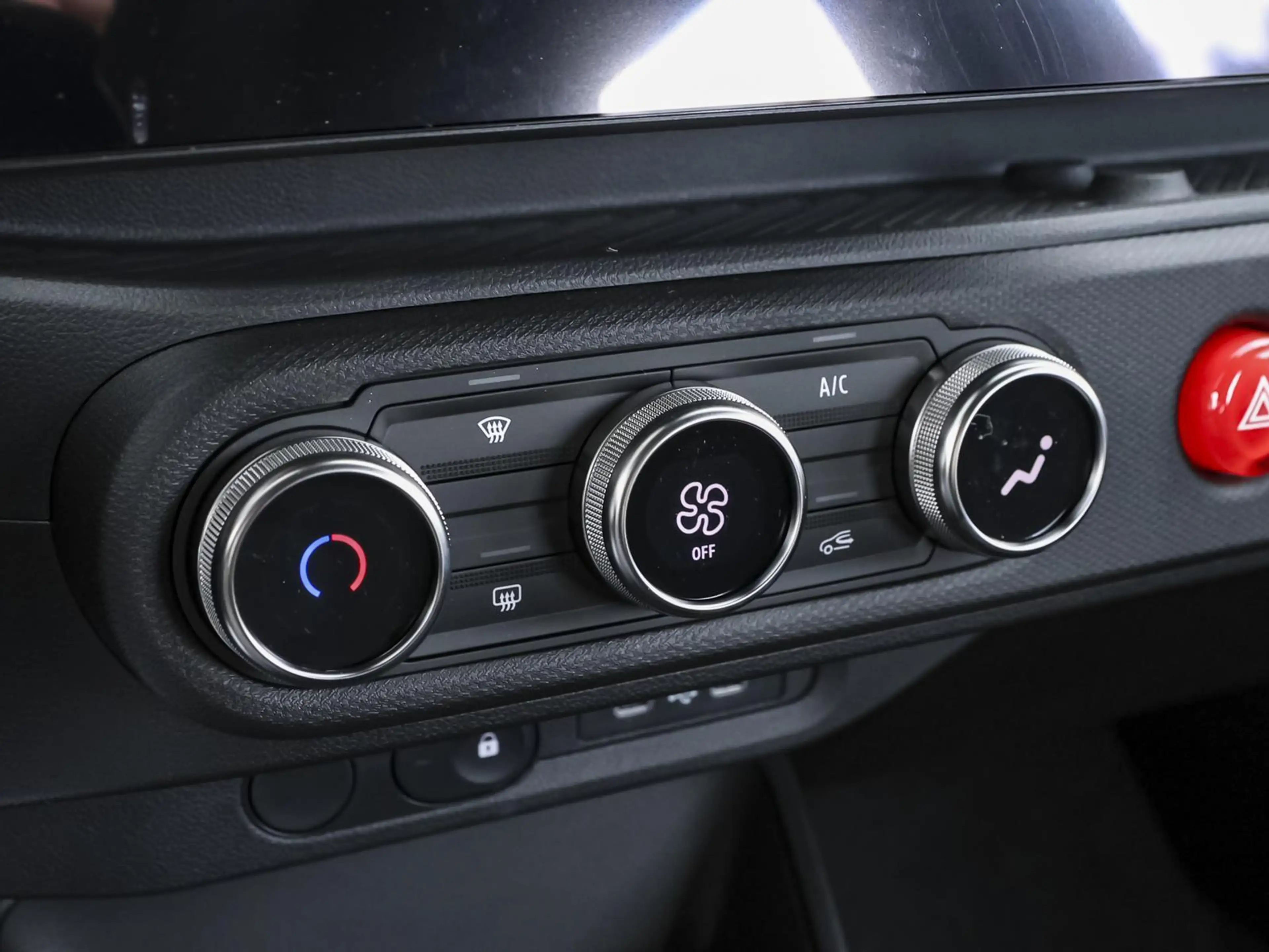 Renault Twingo E-TECH Evolution GJR KLIMA PDC BT USB ZV — photo 12