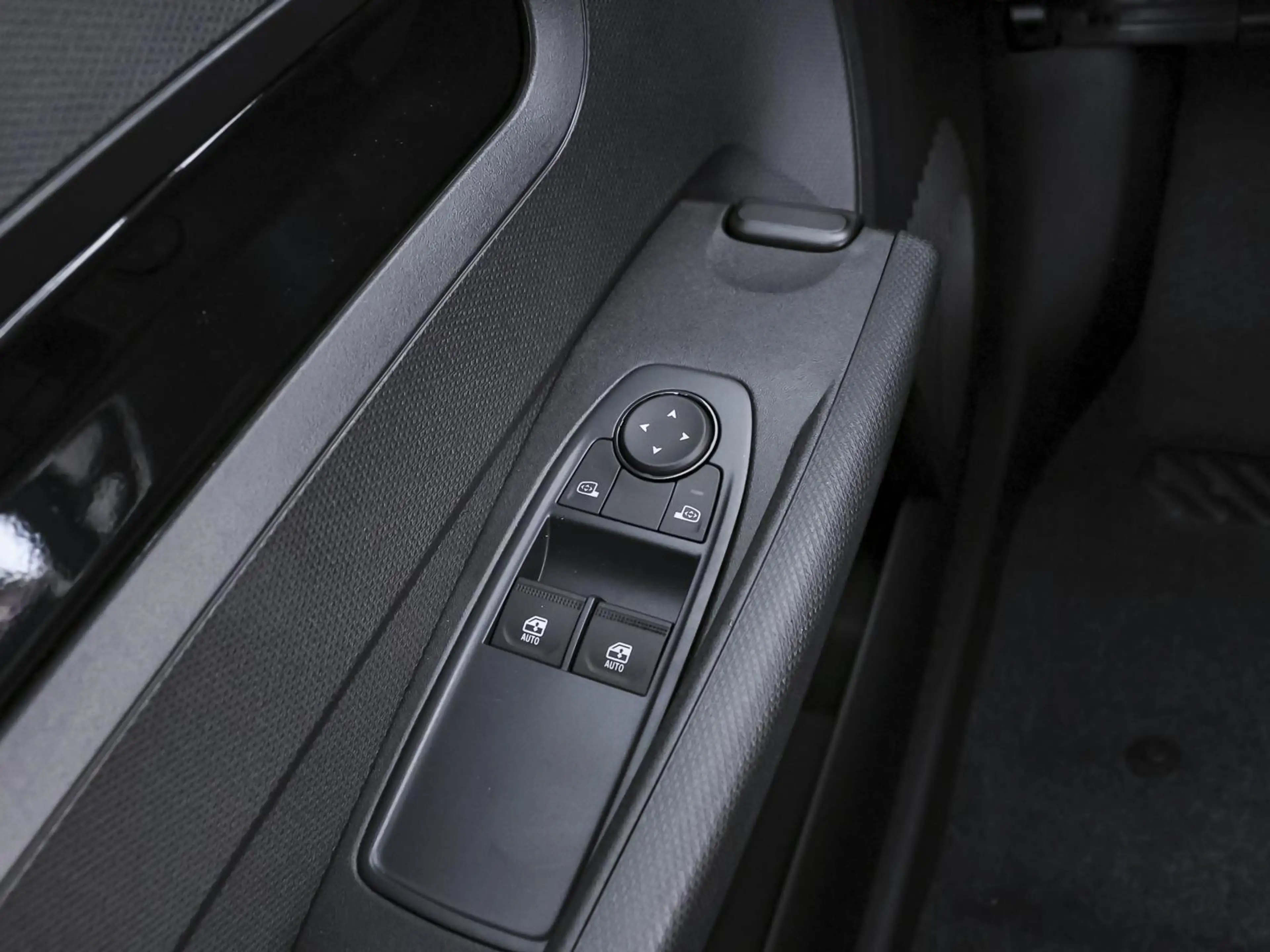 Renault Twingo E-TECH Evolution GJR KLIMA PDC BT USB ZV — photo 10
