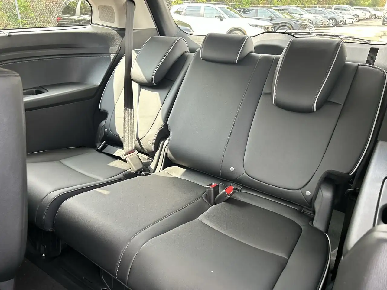 Honda Odyssey снимка Honda Odyssey