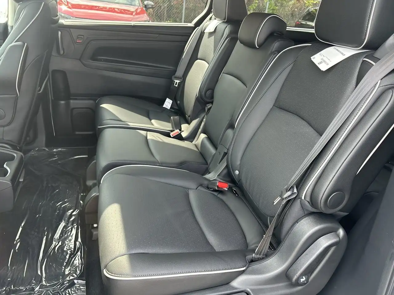 Honda Odyssey снимка Honda Odyssey