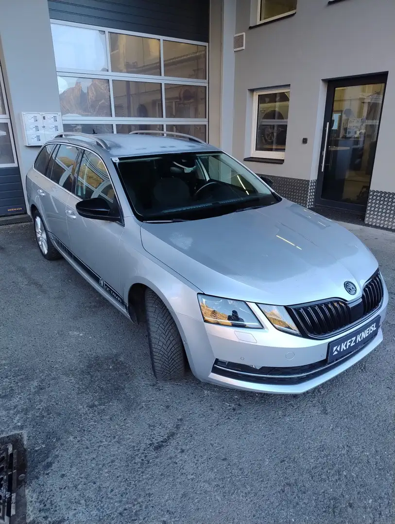 Skoda Octavia Combi 1,4 TSI Style DSG Grau - 2