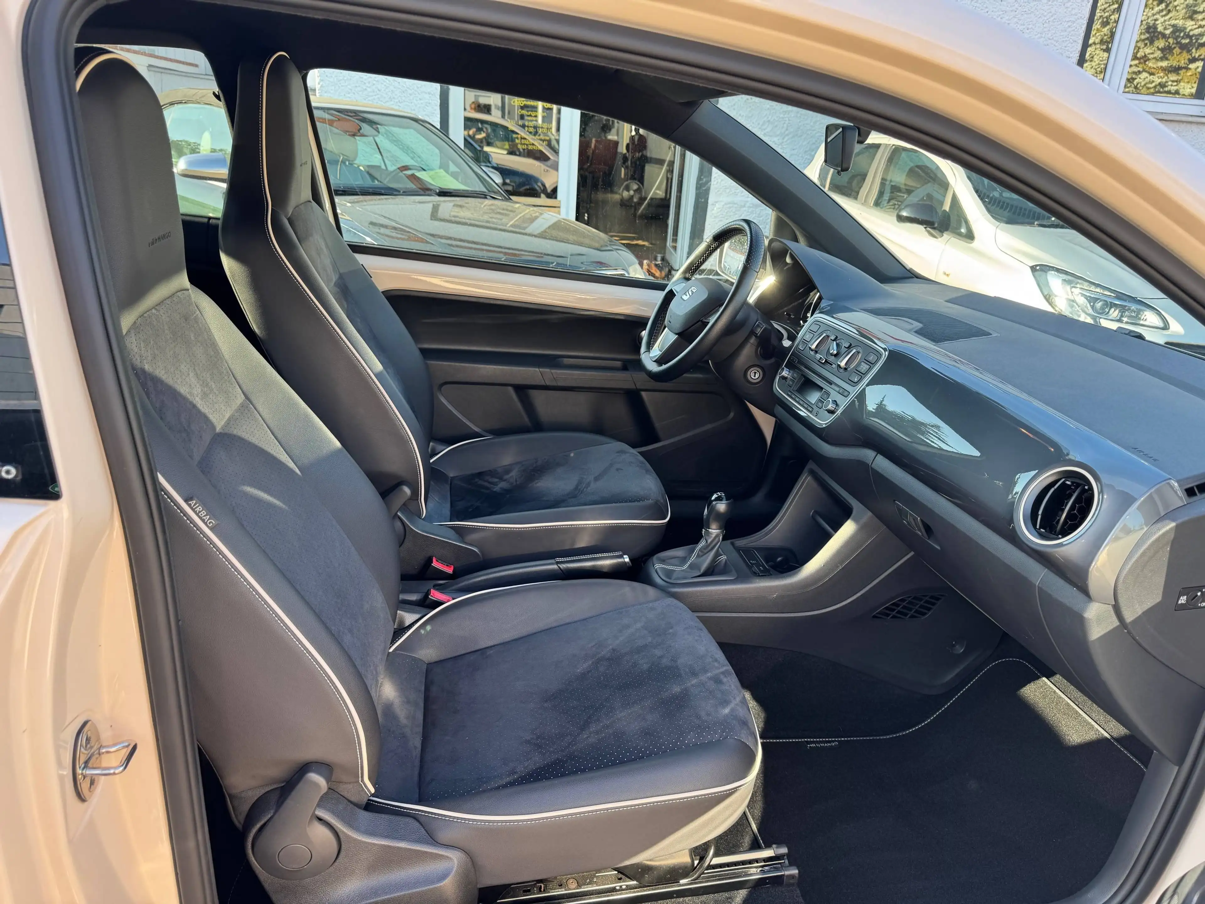 SEAT Mii By Mango, *PDC, SHZ, Teilleder* TÜV NEU — photo 9