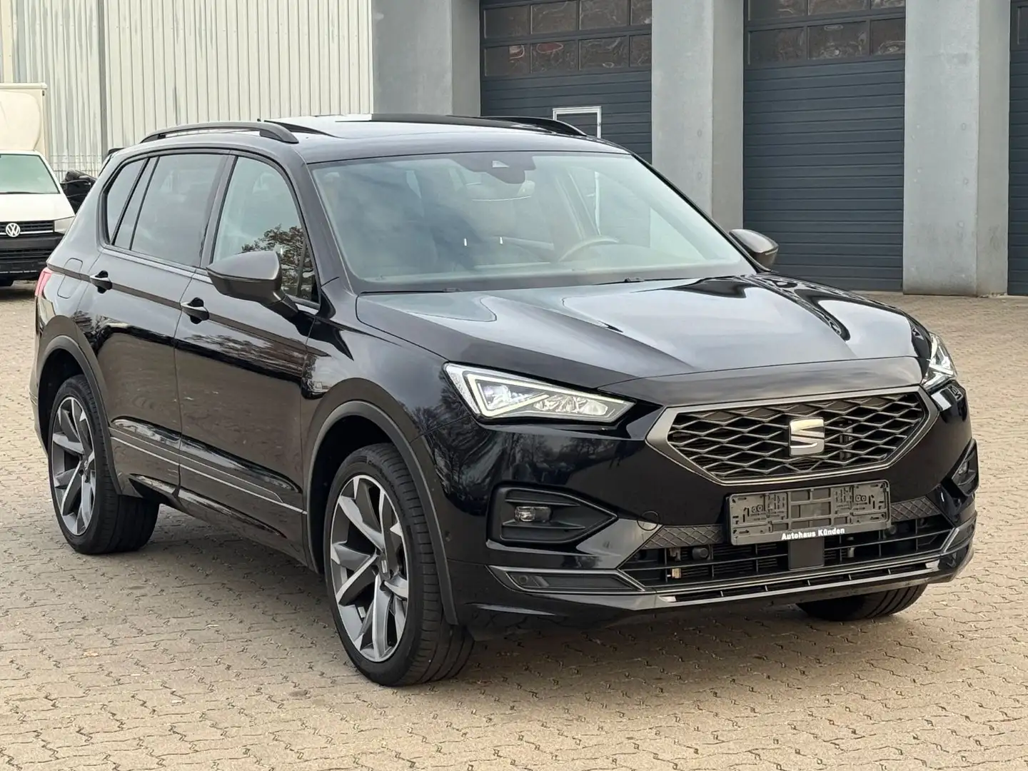SEAT Tarraco FR 4Drive 2.0 TDI °PANO°RFK°KEYLESS°ACC° Schwarz - 2