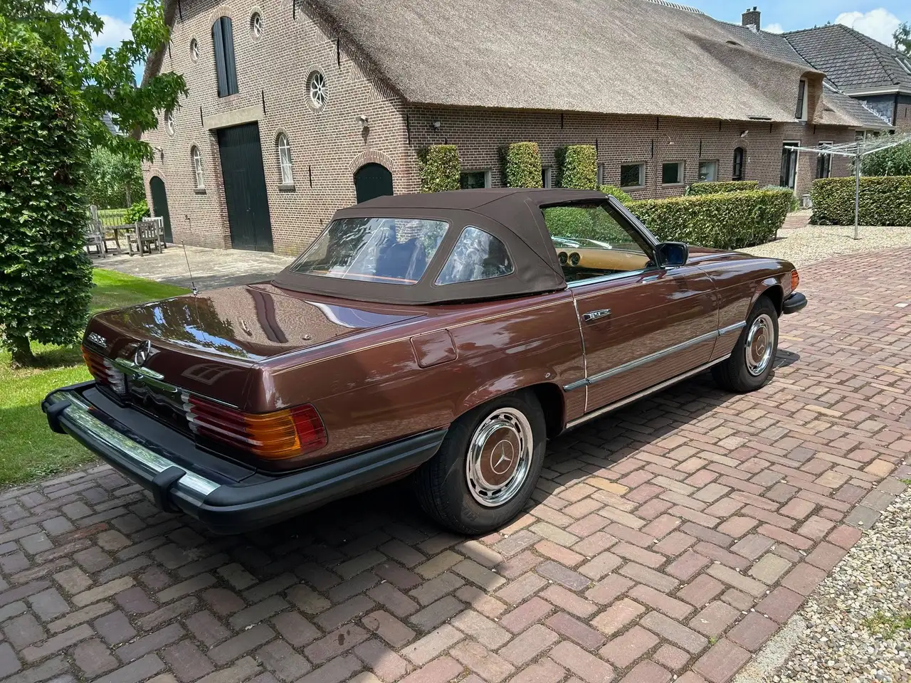 Mercedes-Benz SL 450 R107 Roadster, foto 2