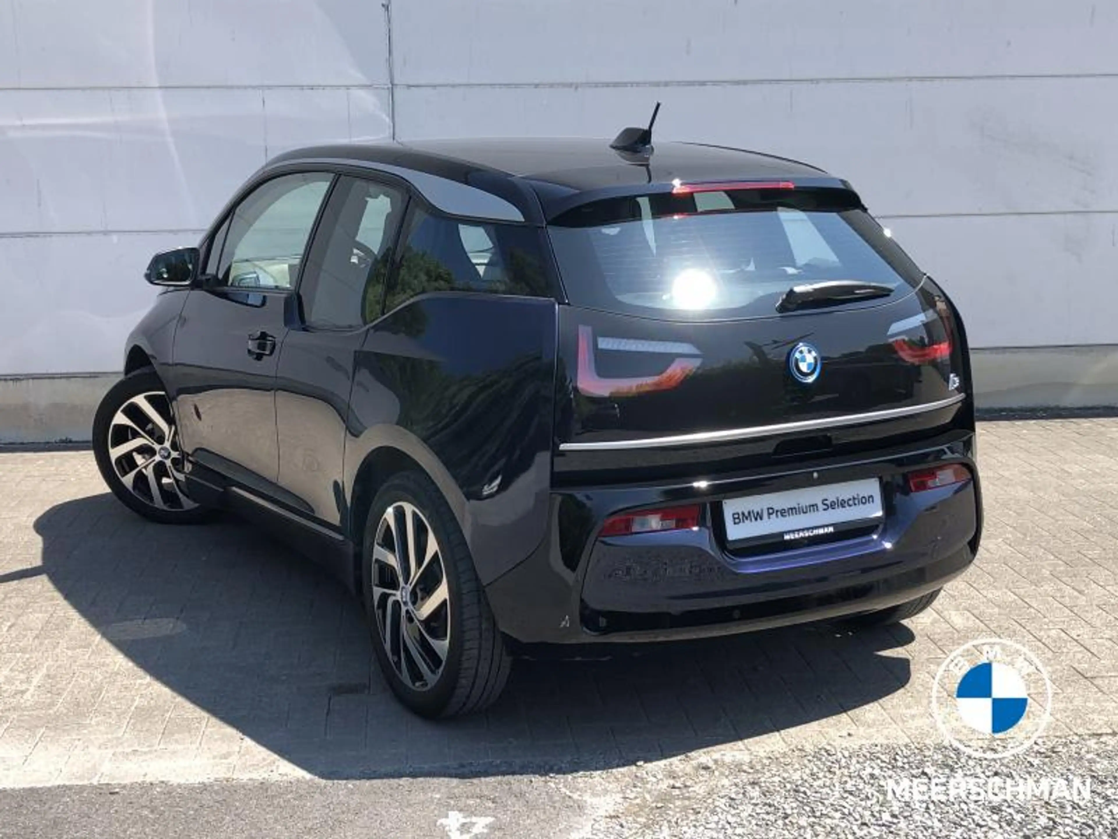 BMW i3 120Ah navipro dab alarm — photo 5