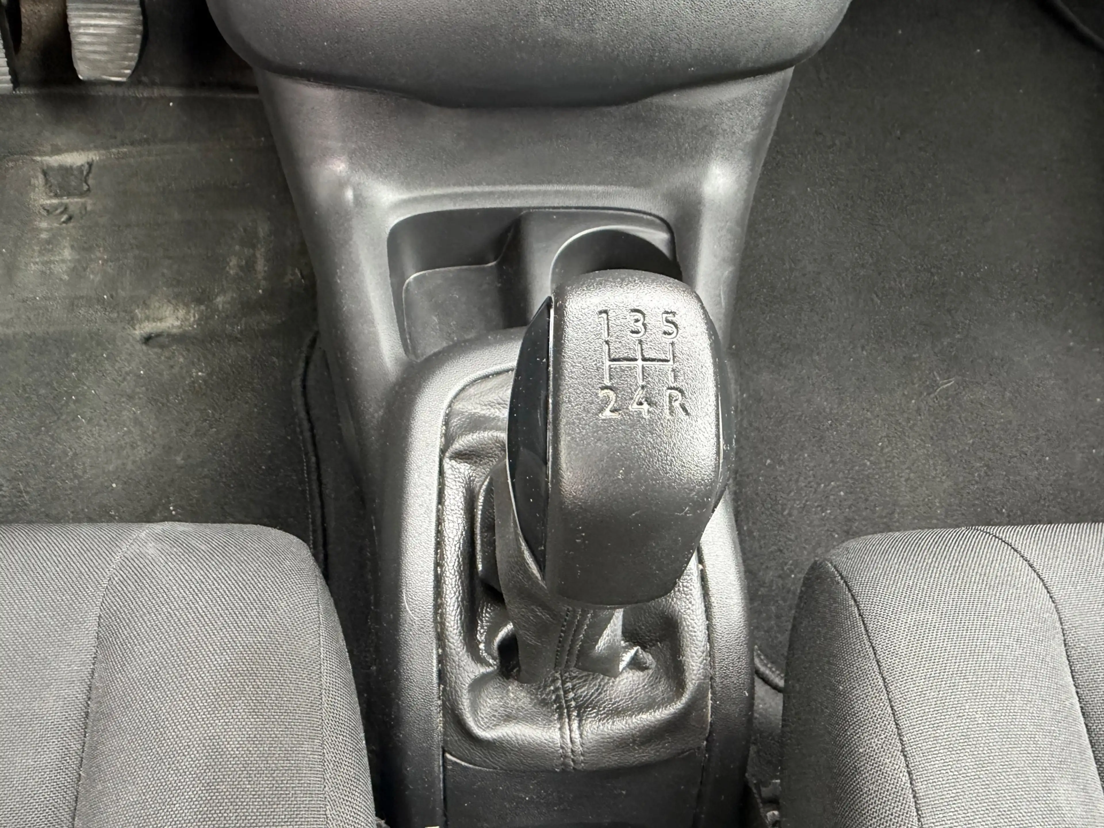 Citroen C4 Cactus 1.2 PureTech Business NEW-DISTRIBUTIE.PANO.CRUISE! — photo 27