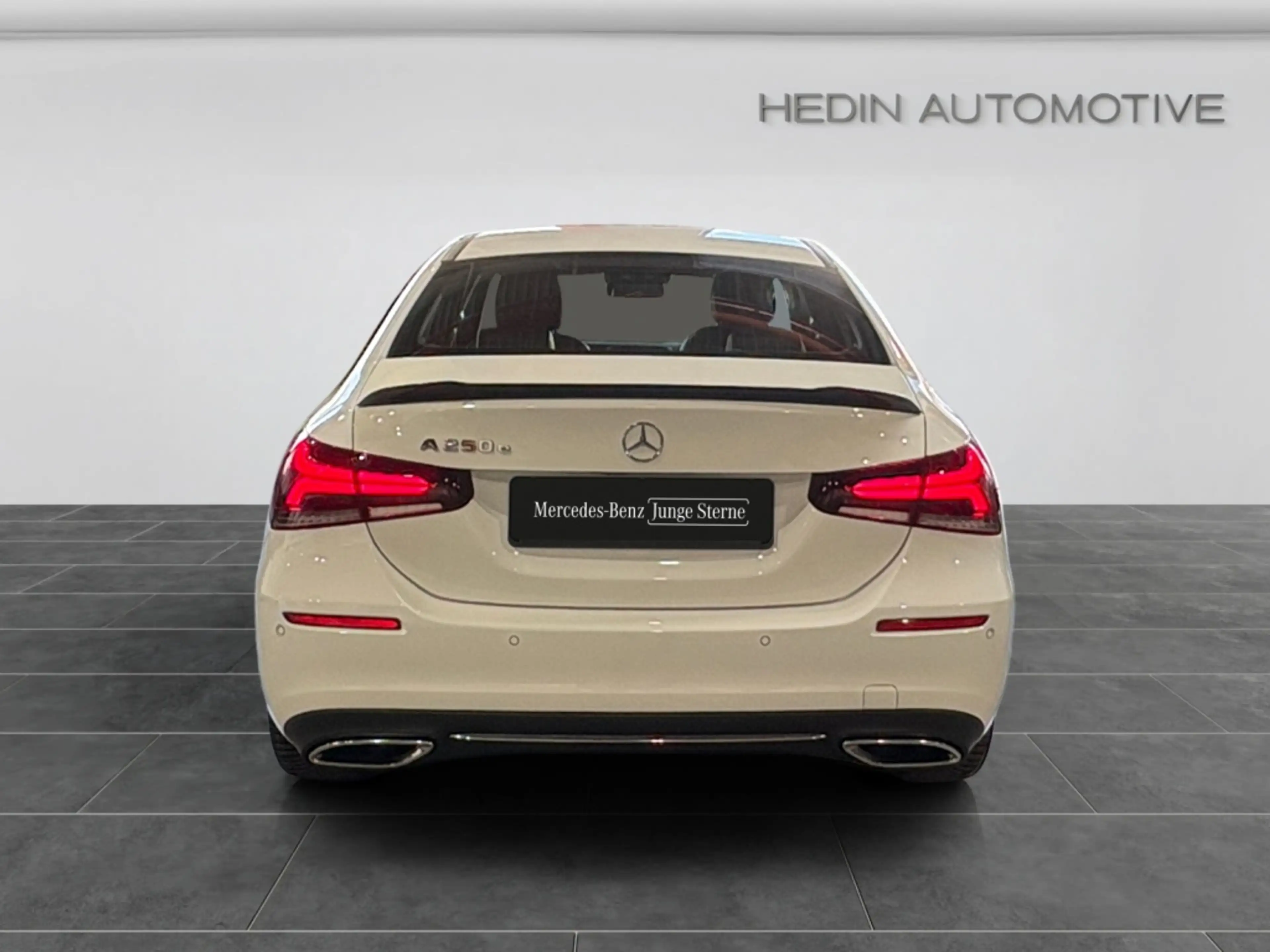 Mercedes-Benz A 250 e Lim PROGRESSIVE|MBEAM|DISTR|KAM|AMBI|SHZ — photo 6